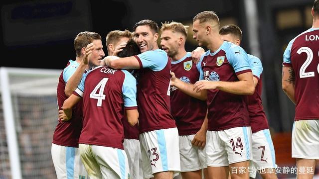  利兹联主场沦陷，班福德染红成比赛转折点